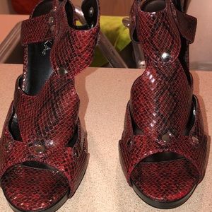 DK PYTHON HEELS